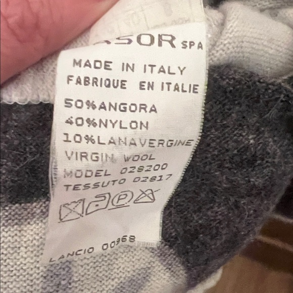 Emilio Pucci Women's Swirl Pattern Sleevless Top - Gray and Black - Picture 5 of 5